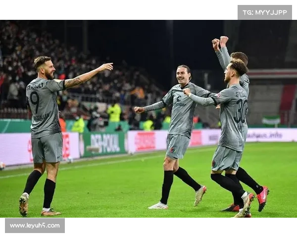 德甲推出新规:极端球迷行为将终身禁赛 圣保利事件成为标杆案例 德甲推出新规:极端球迷行为将终身禁赛 圣保利事件成为标杆案例